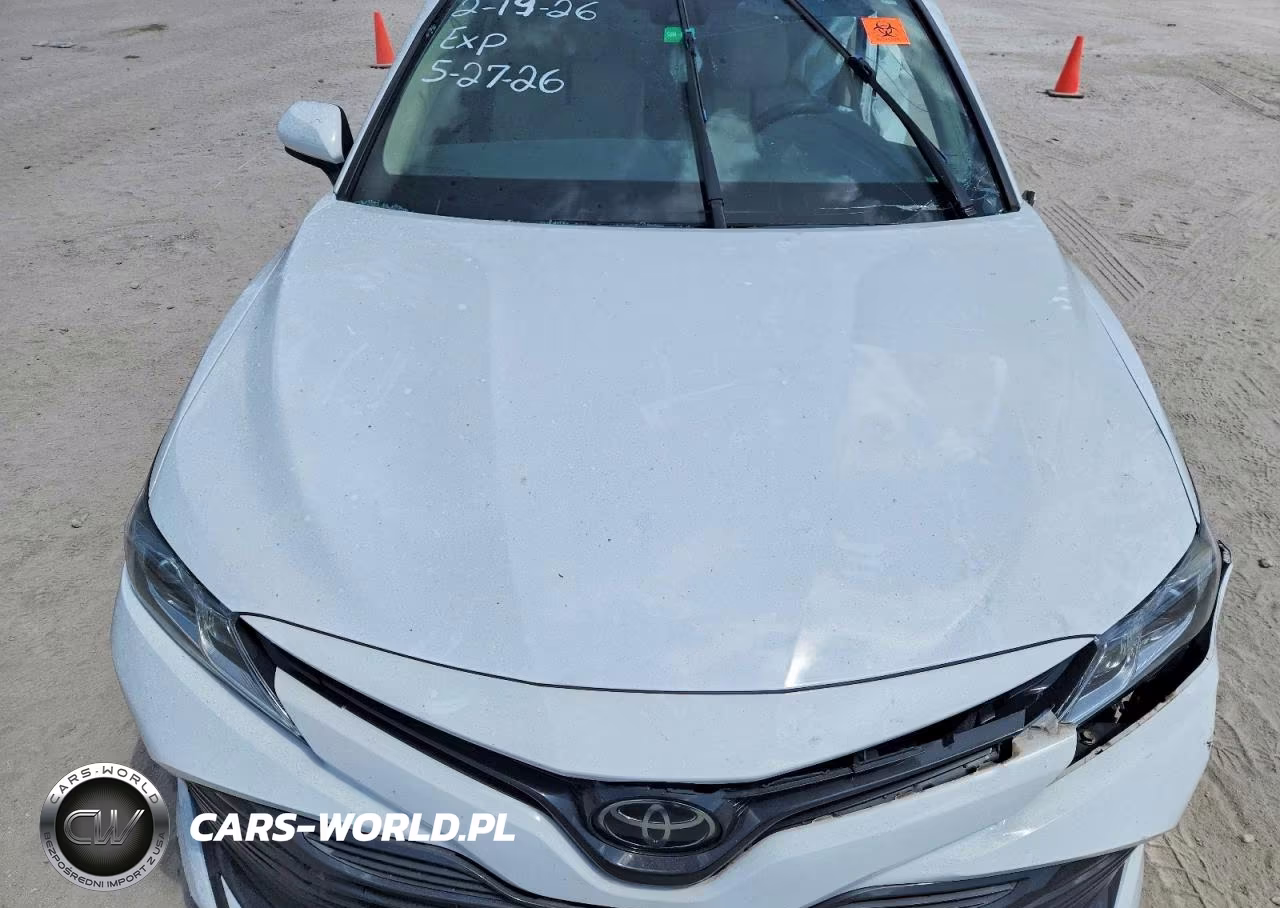 2018 Toyota Camry Le VIN:4T1B11HK9JU092409 - 11