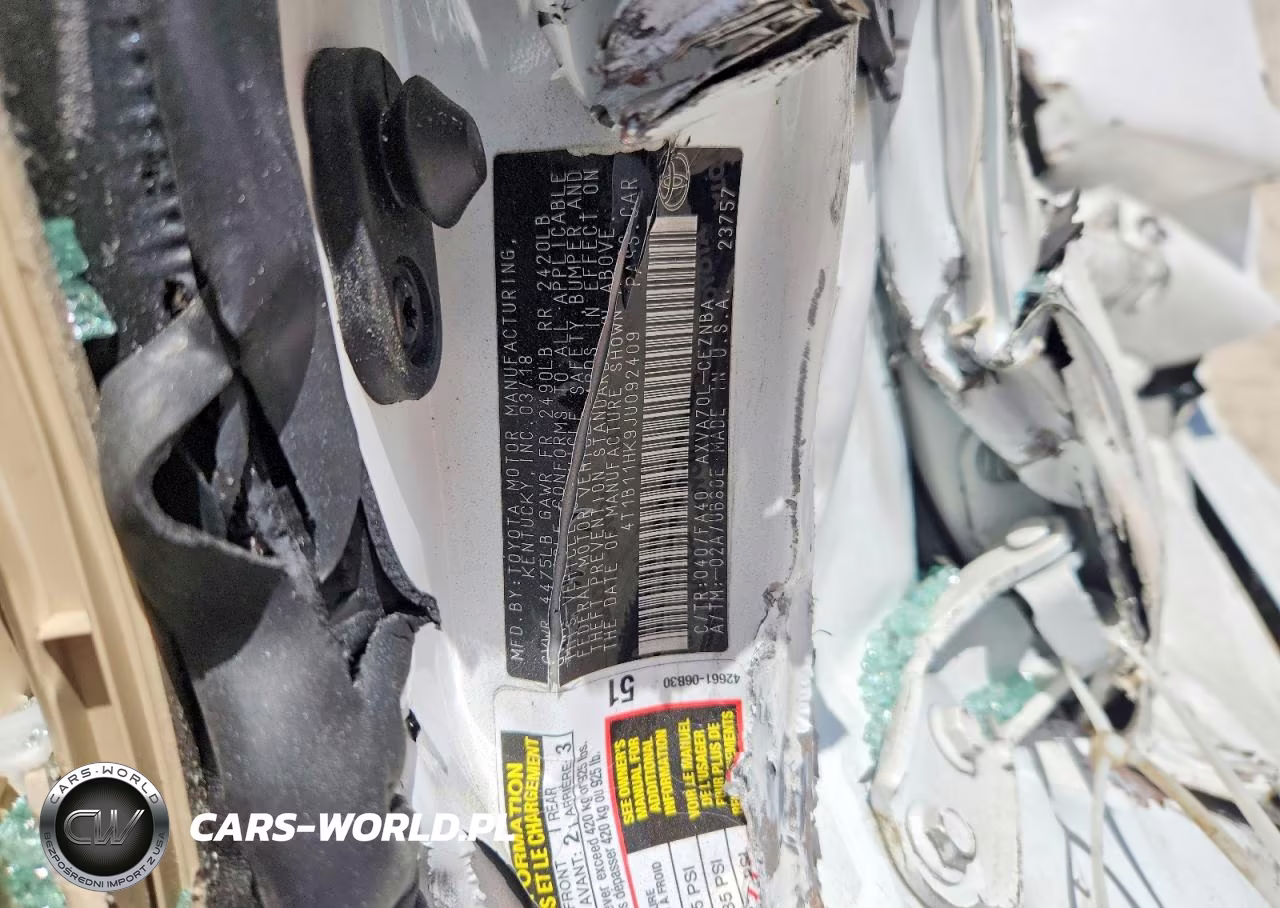 2018 Toyota Camry Le VIN:4T1B11HK9JU092409 - 12