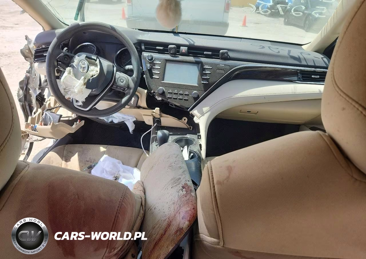 2018 Toyota Camry Le VIN:4T1B11HK9JU092409 - 8
