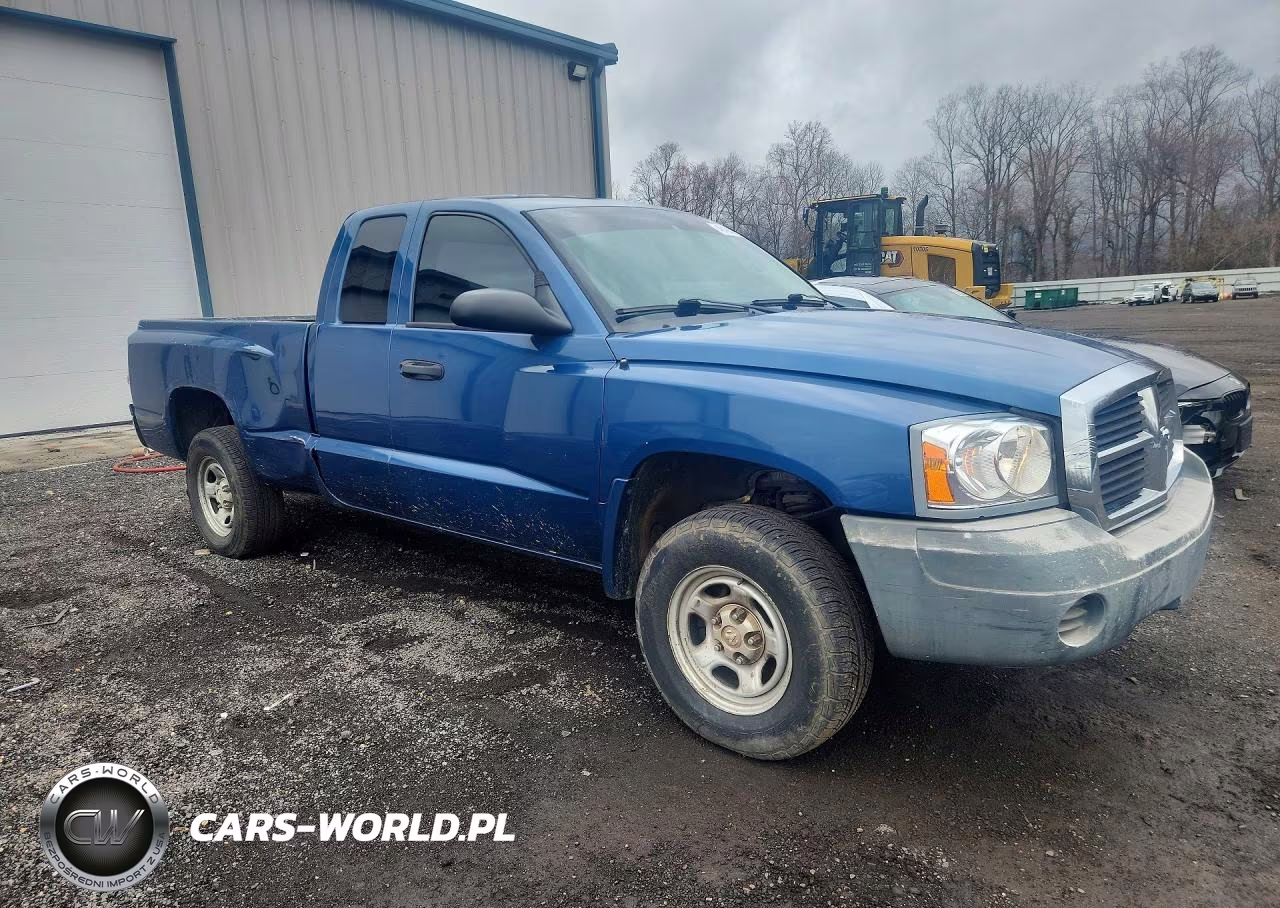 2005 Dodge Dakota VIN:1D7HE22K45S353342 - 4