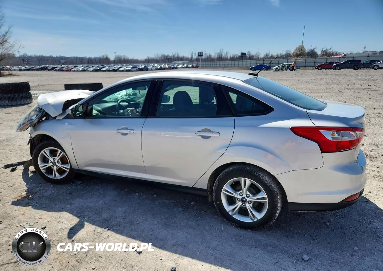 2014 Ford Focus Se VIN:1FADP3F28EL329449 - 2