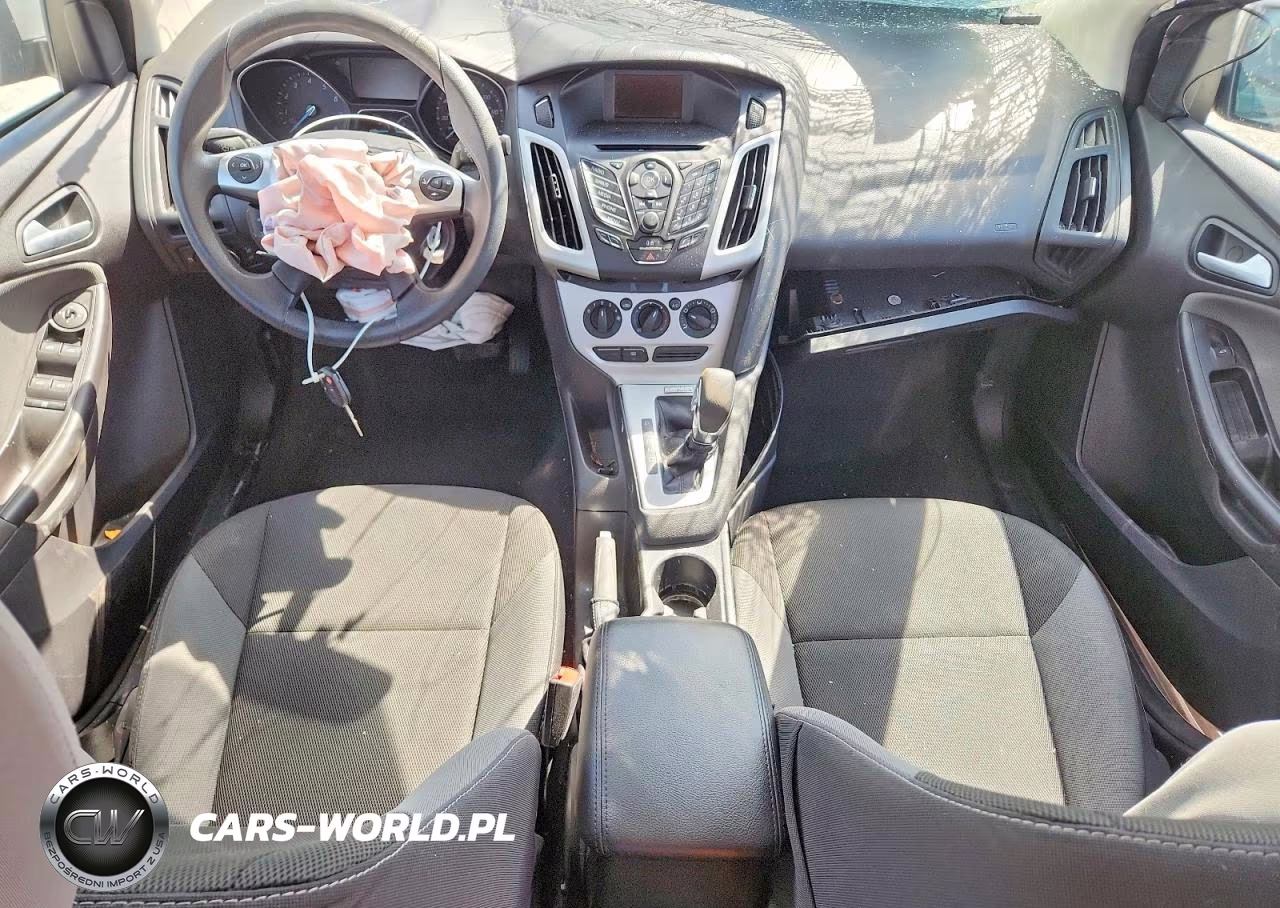 2014 Ford Focus Se VIN:1FADP3F28EL329449 - 8