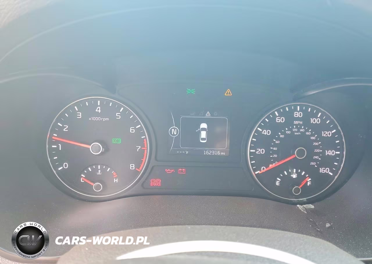 2018 Kia Optima Lx VIN:5XXGT4L31JG263326 - 9