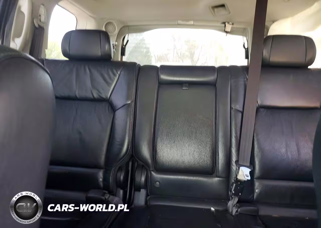 2011 Honda Pilot Touring VIN:5FNYF3H98BB026310 - 10