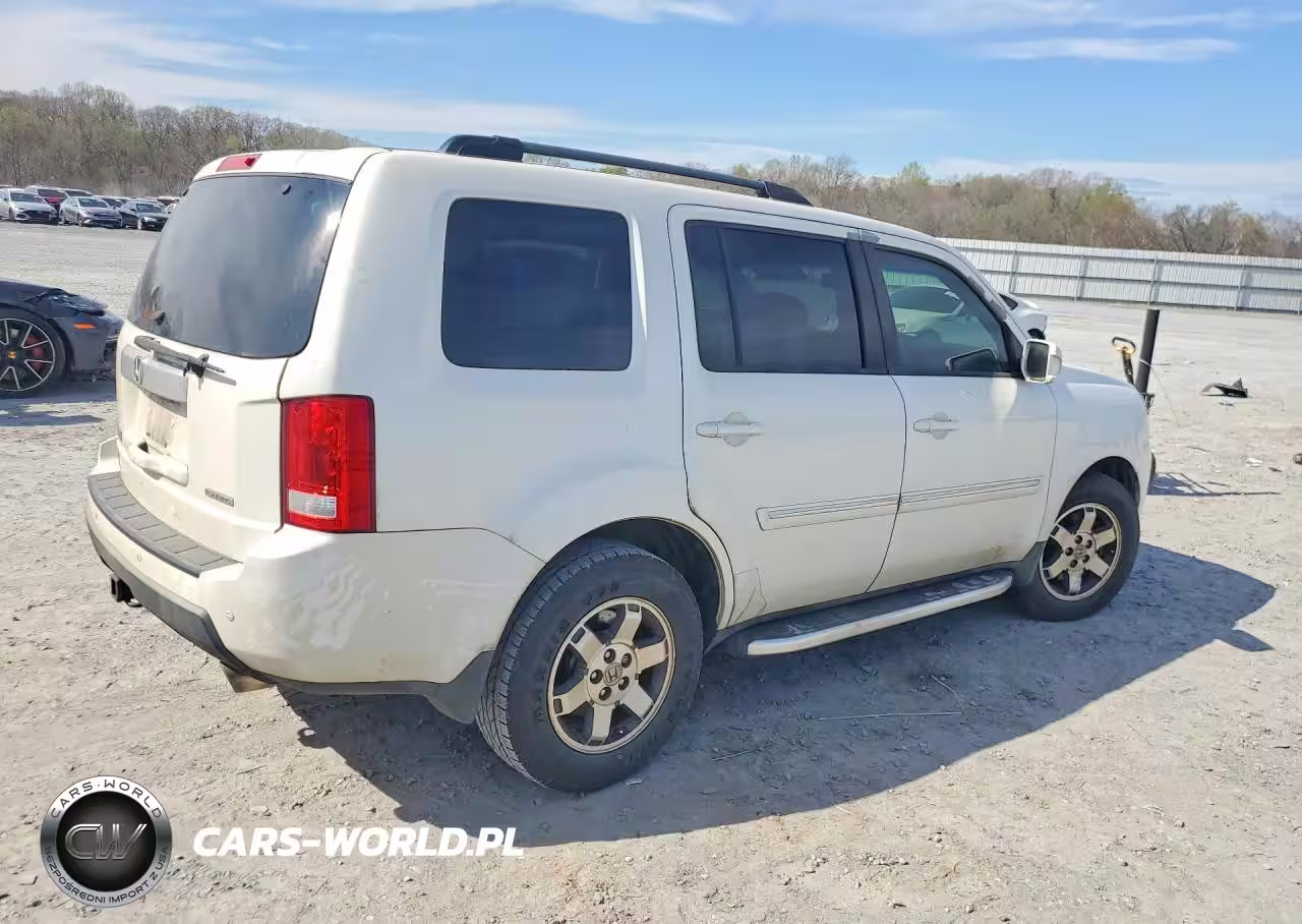 2011 Honda Pilot Touring VIN:5FNYF3H98BB026310 - 3