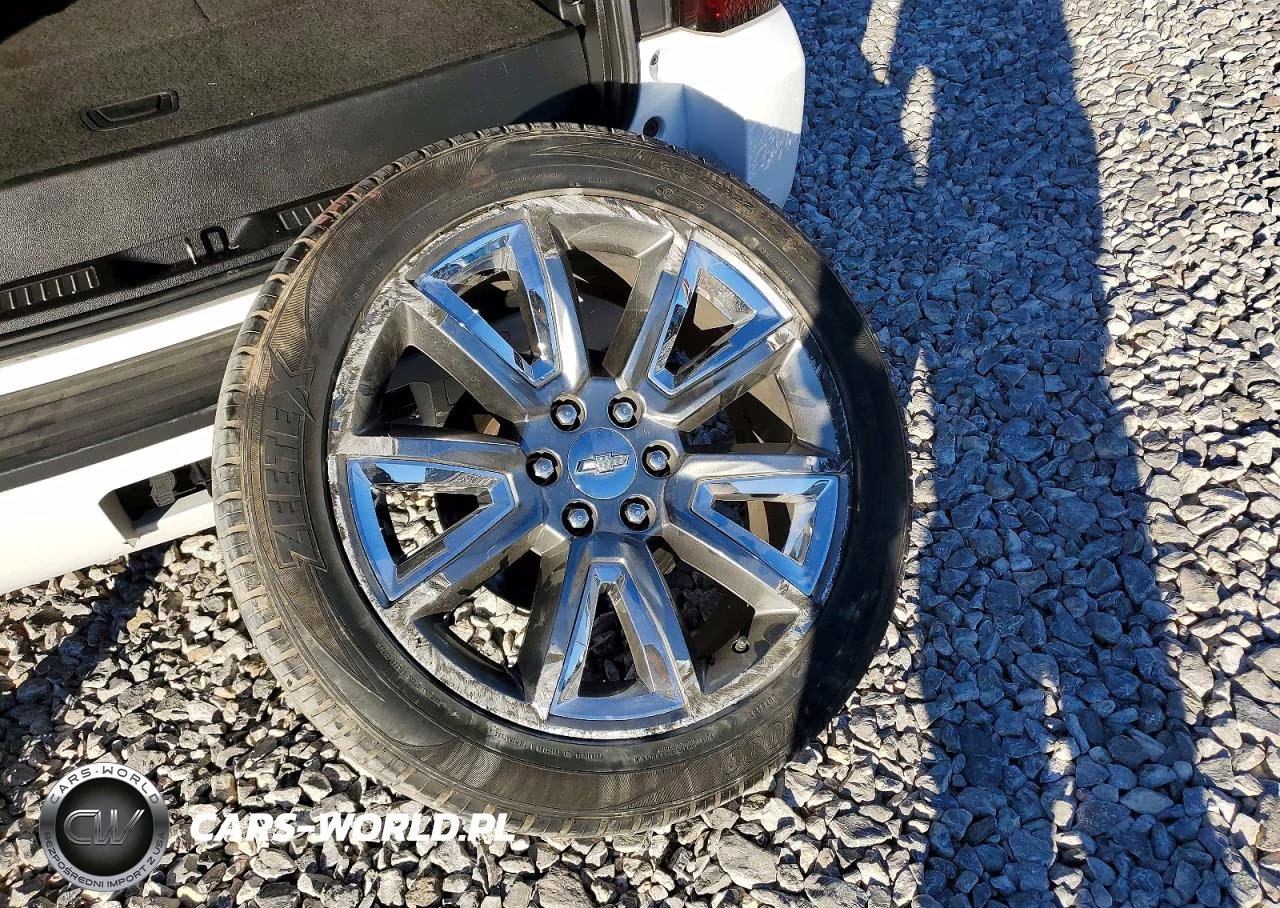 2019 Chevrolet Tahoe C1500 Lt VIN:1GNSCBKC0KR110149 - 13