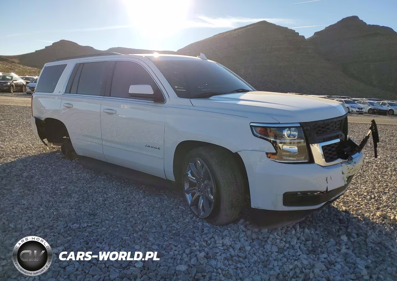 2019 Chevrolet Tahoe C1500 Lt VIN:1GNSCBKC0KR110149 - 4