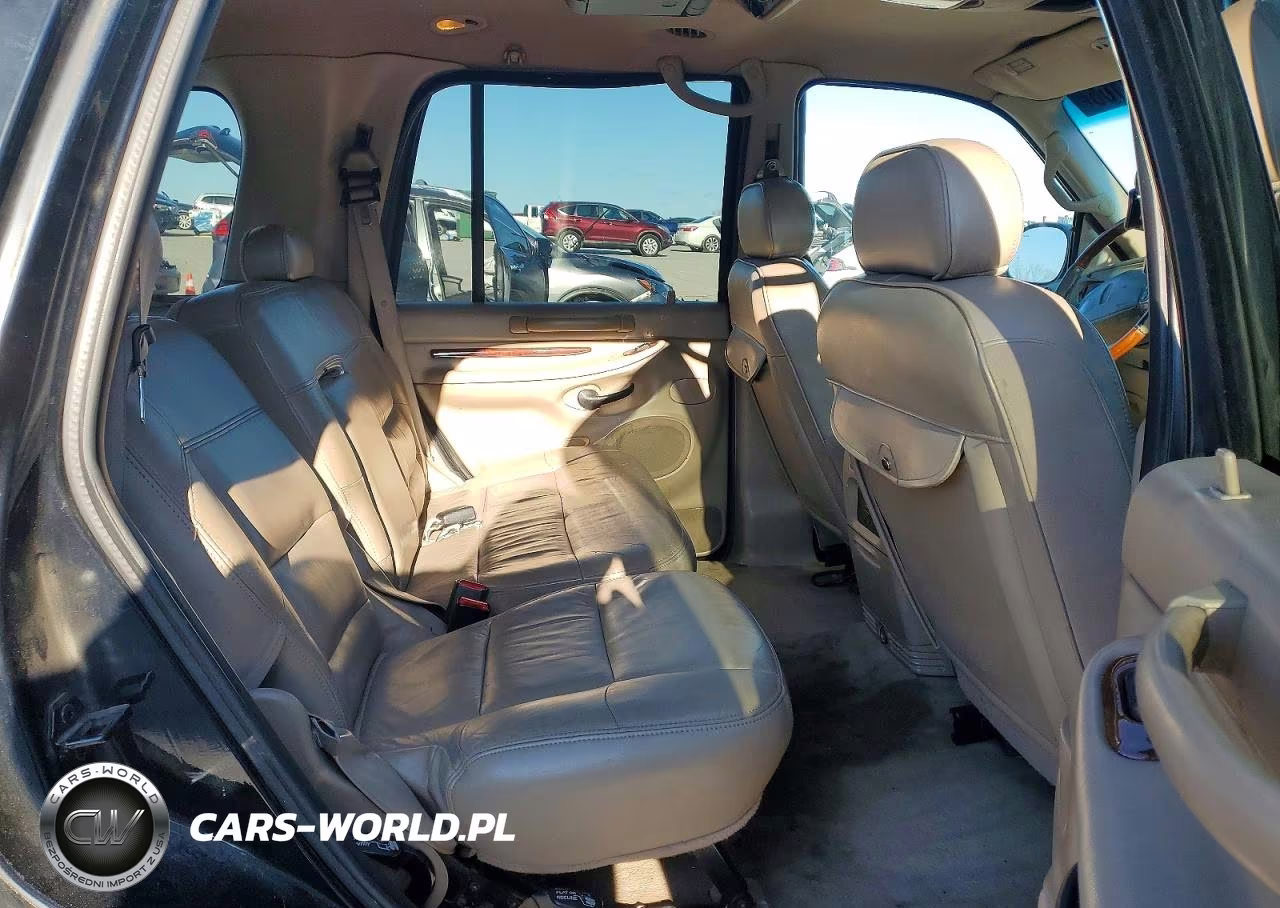 2000 Lincoln Navigator VIN:5LMEU27A5YLJ36051 - 11