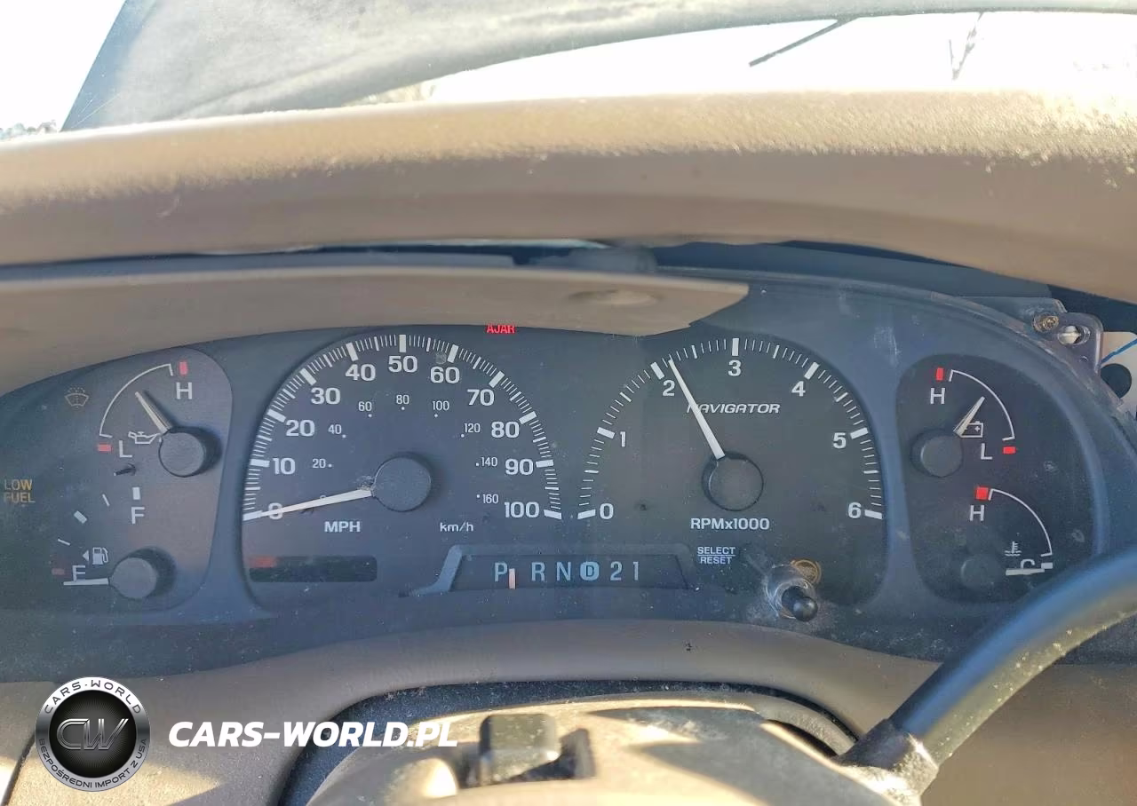 2000 Lincoln Navigator VIN:5LMEU27A5YLJ36051 - 9