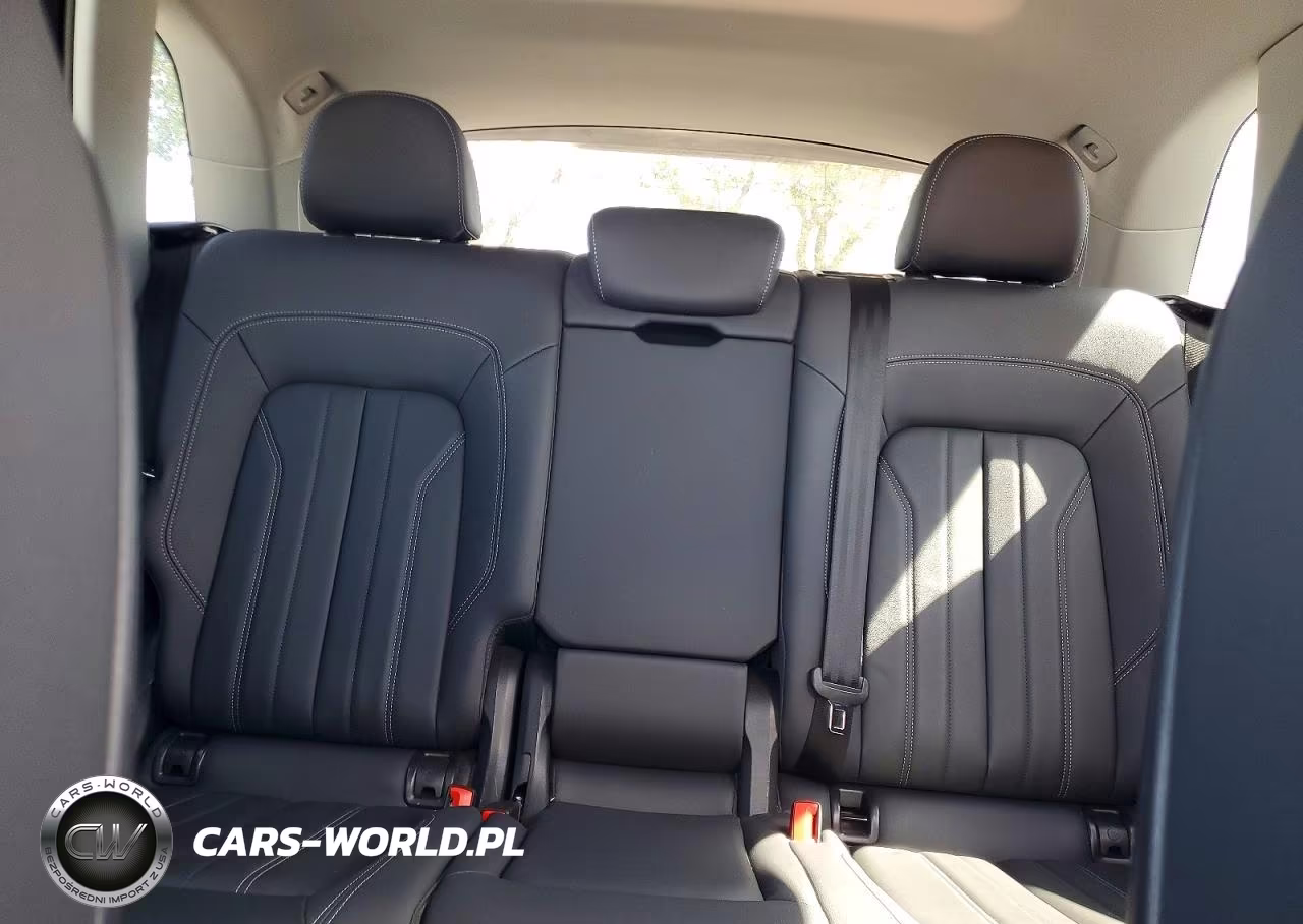 2023 Audi Q5 Premium Plus 45 VIN:WA1EAAFY8P2100765 - 10