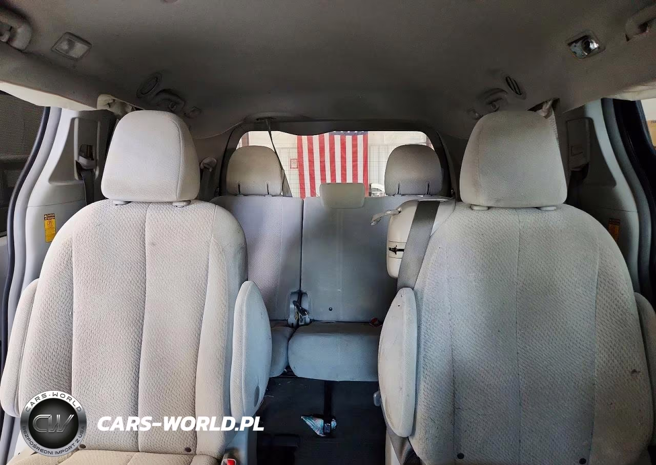 2014 Toyota Sienna Le 8-Passenger VIN:5TDKK3DC8ES411823 - 10