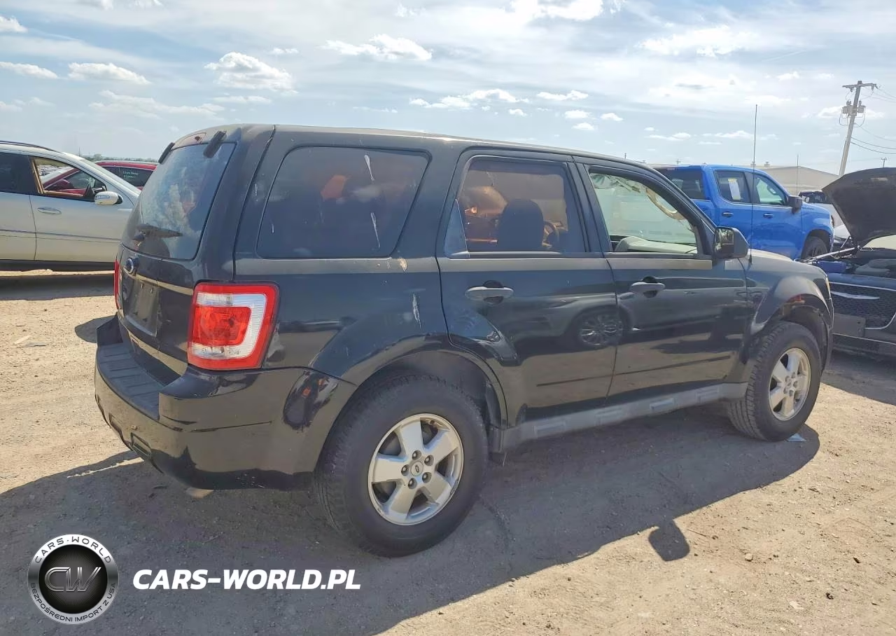 2012 Ford Escape Xls VIN:1FMCU0C73CKC17590 - 3