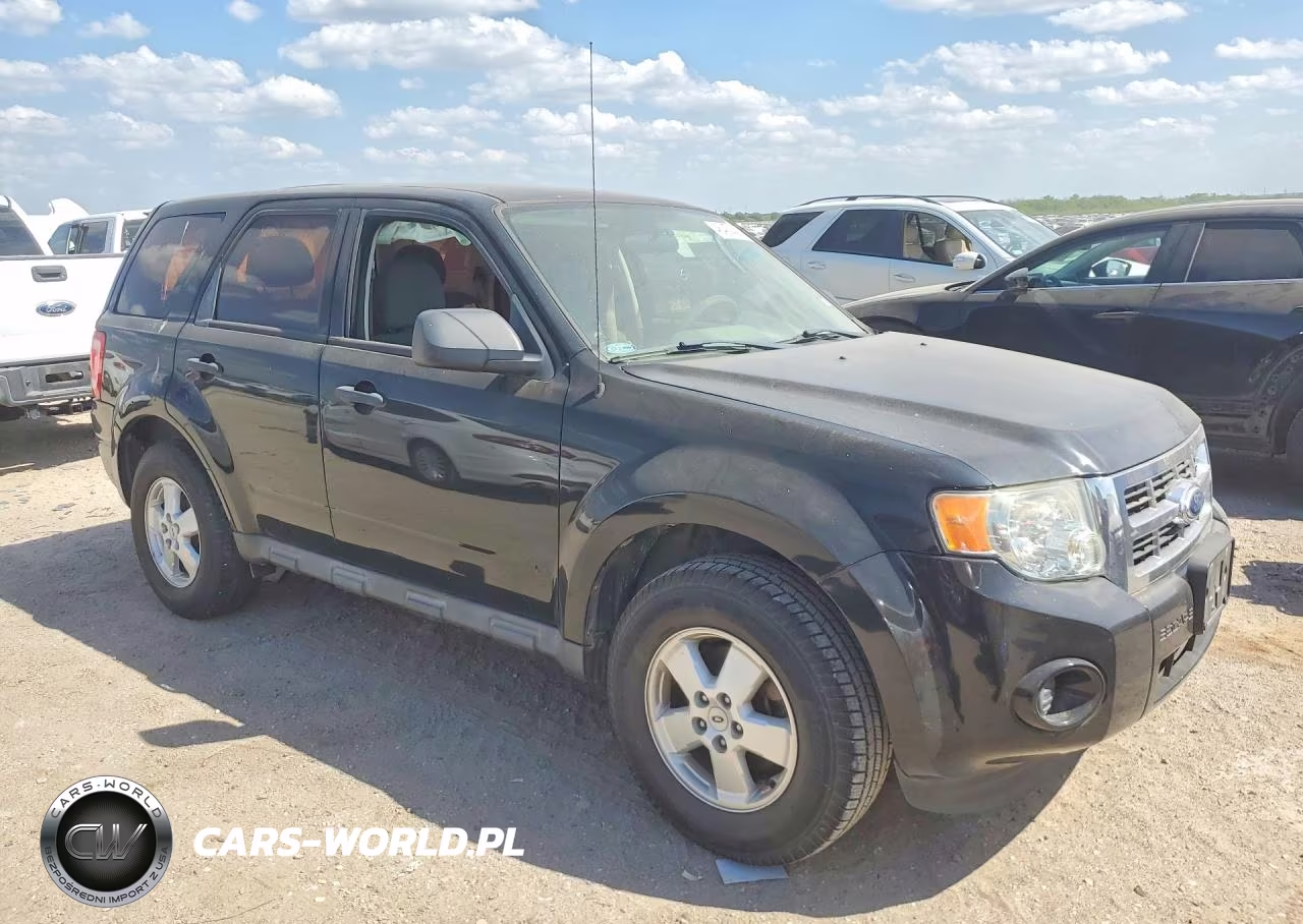 2012 Ford Escape Xls VIN:1FMCU0C73CKC17590 - 4