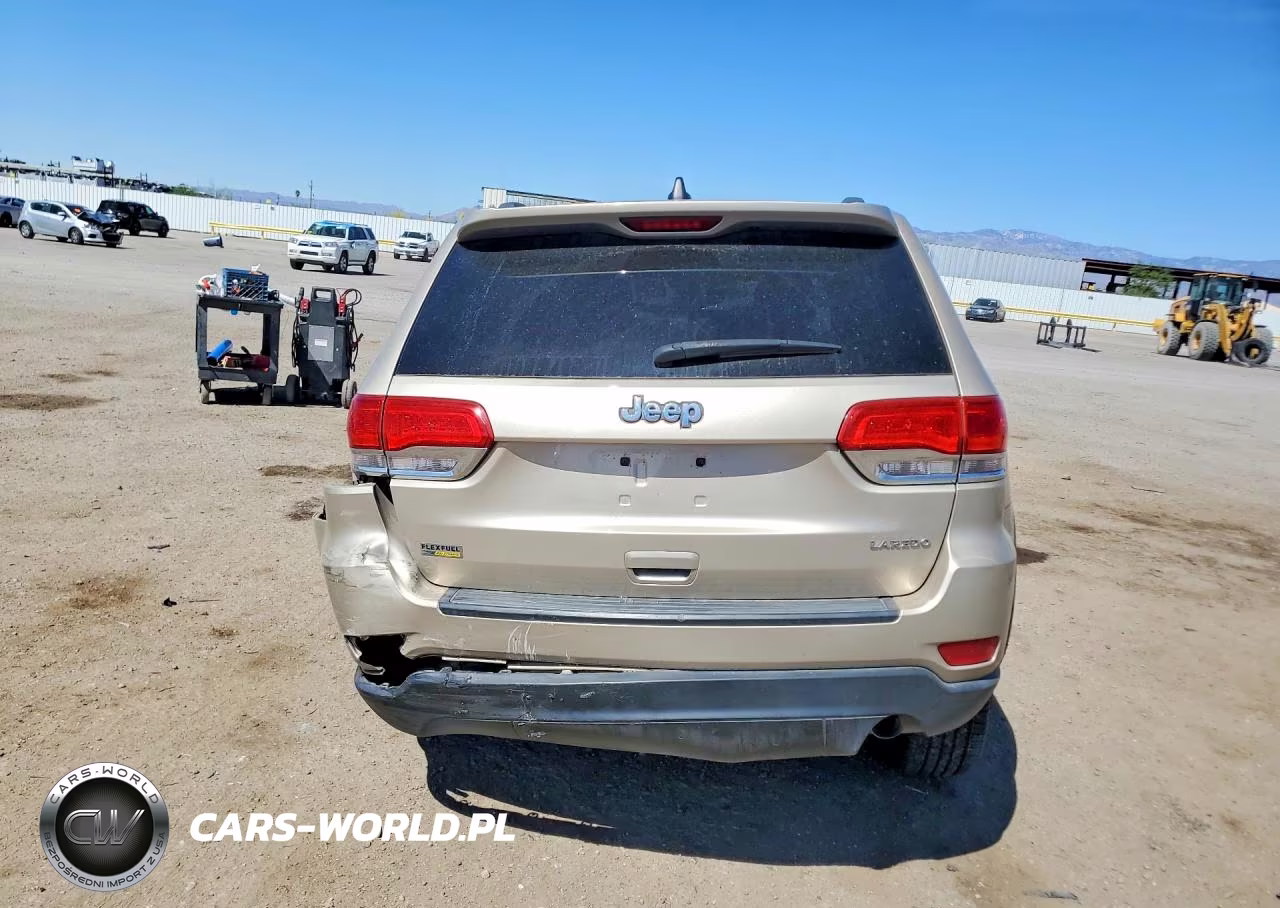 2015 Jeep Grand Cherokee Laredo VIN:1C4RJEAG4FC857121 - 6