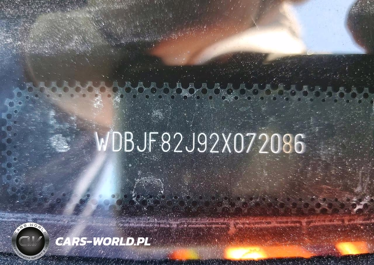 2002 Mercedes-Benz E 320 4Matic VIN:WDBJF82J92X072086 - 13