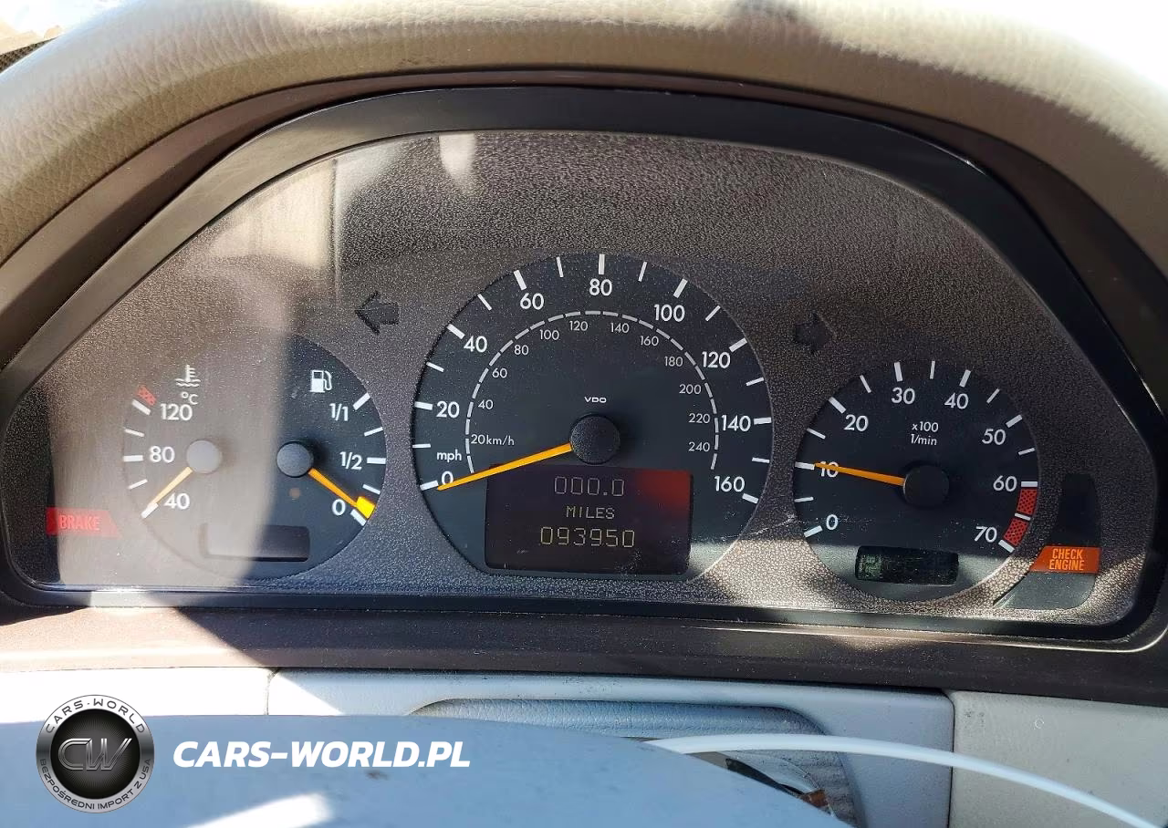 2002 Mercedes-Benz E 320 4Matic VIN:WDBJF82J92X072086 - 9