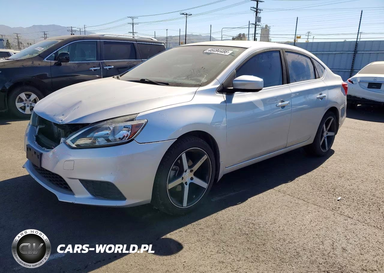 2017 Nissan Sentra – zdjęcie 1 z 12