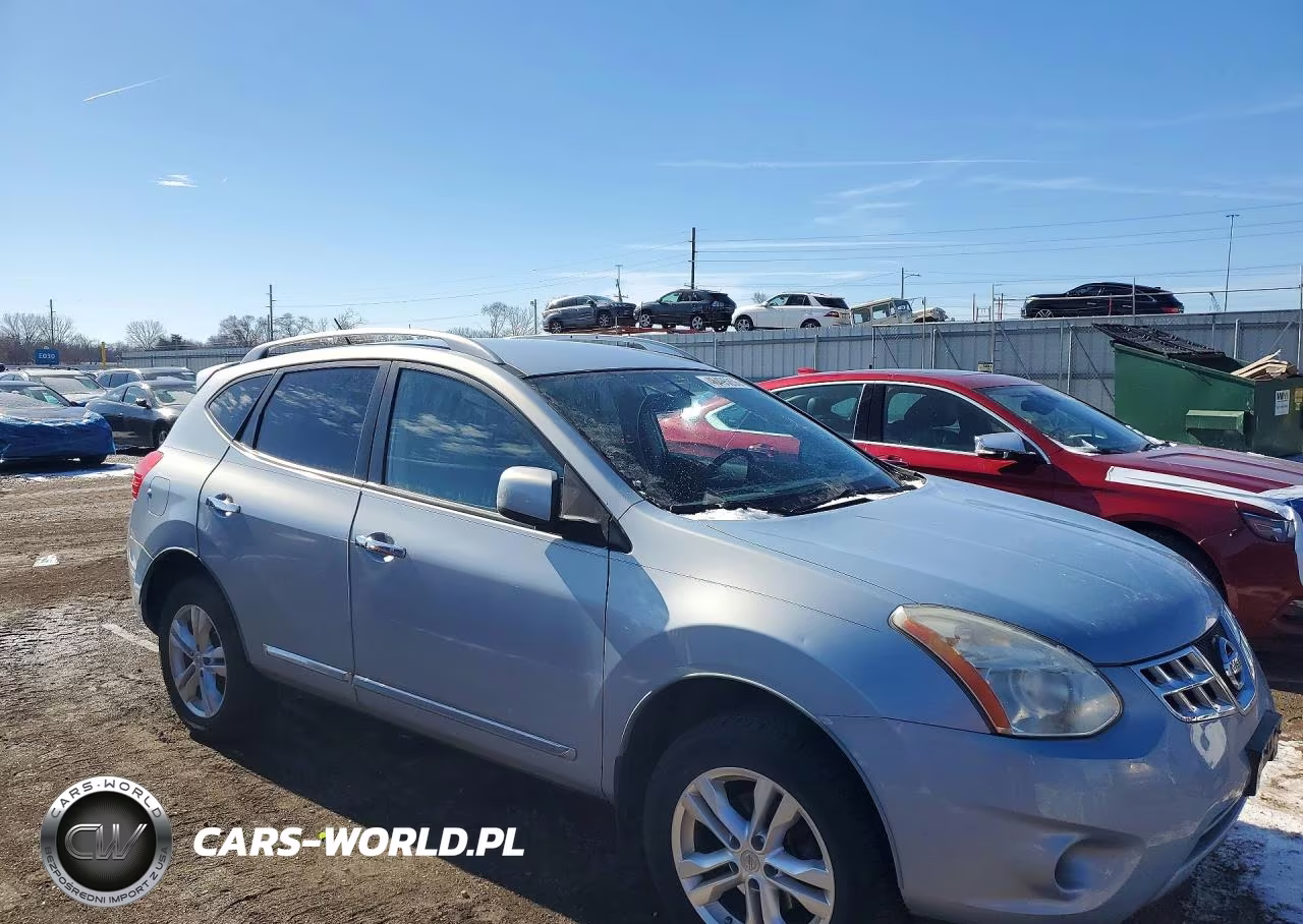 2013 Nissan Rogue S VIN:JN8AS5MV1DW139840 - 4