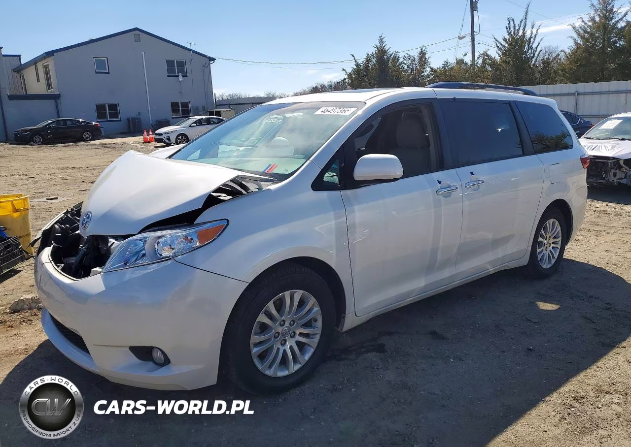 2017 Toyota Sienna Xle Premium 8-Passenger