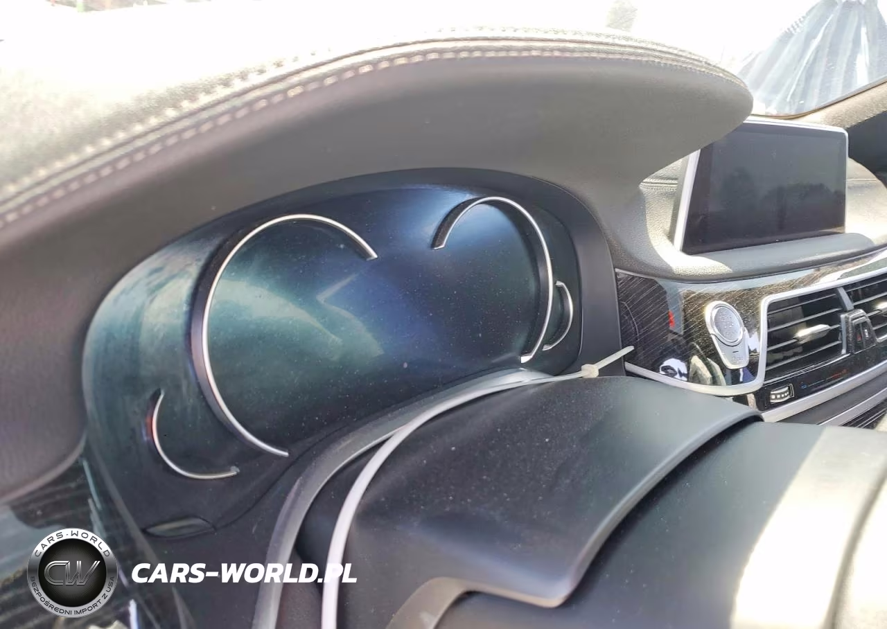 2019 BMW 750 I VIN:WBA7F0C5XKGM25835 - 9