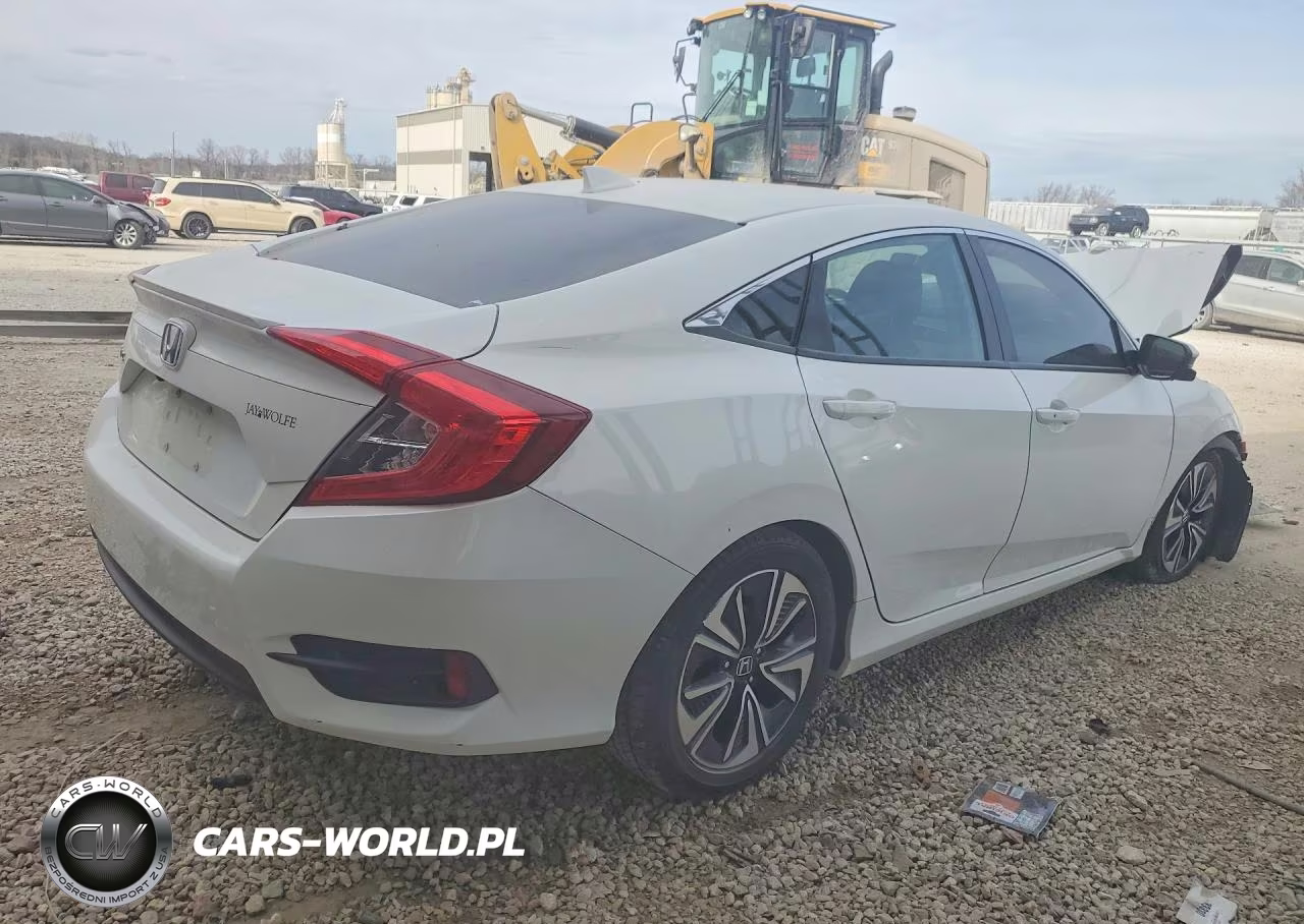 2018 Honda Civic Ex VIN:JHMFC1F30JX022337 - 3