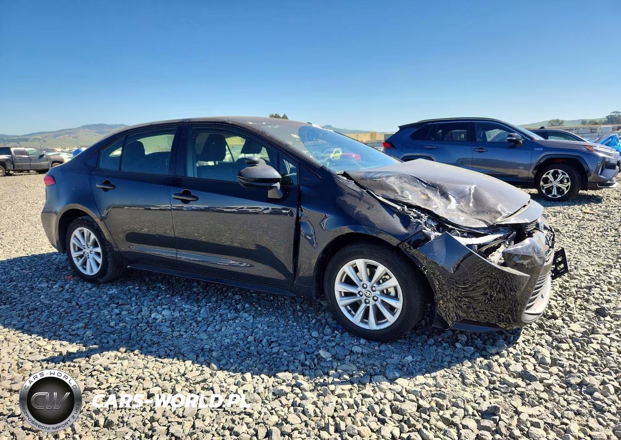 2025 Toyota Corolla Hybrid Le VIN:JTDBCMFE9S3100156 - 4