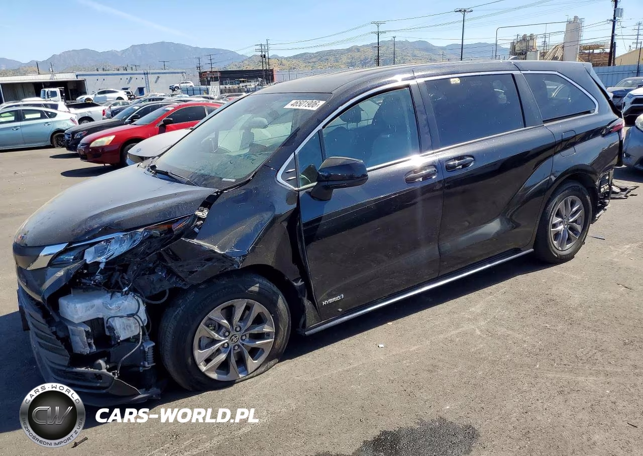 2021 Toyota Sienna Le 8-Passenger