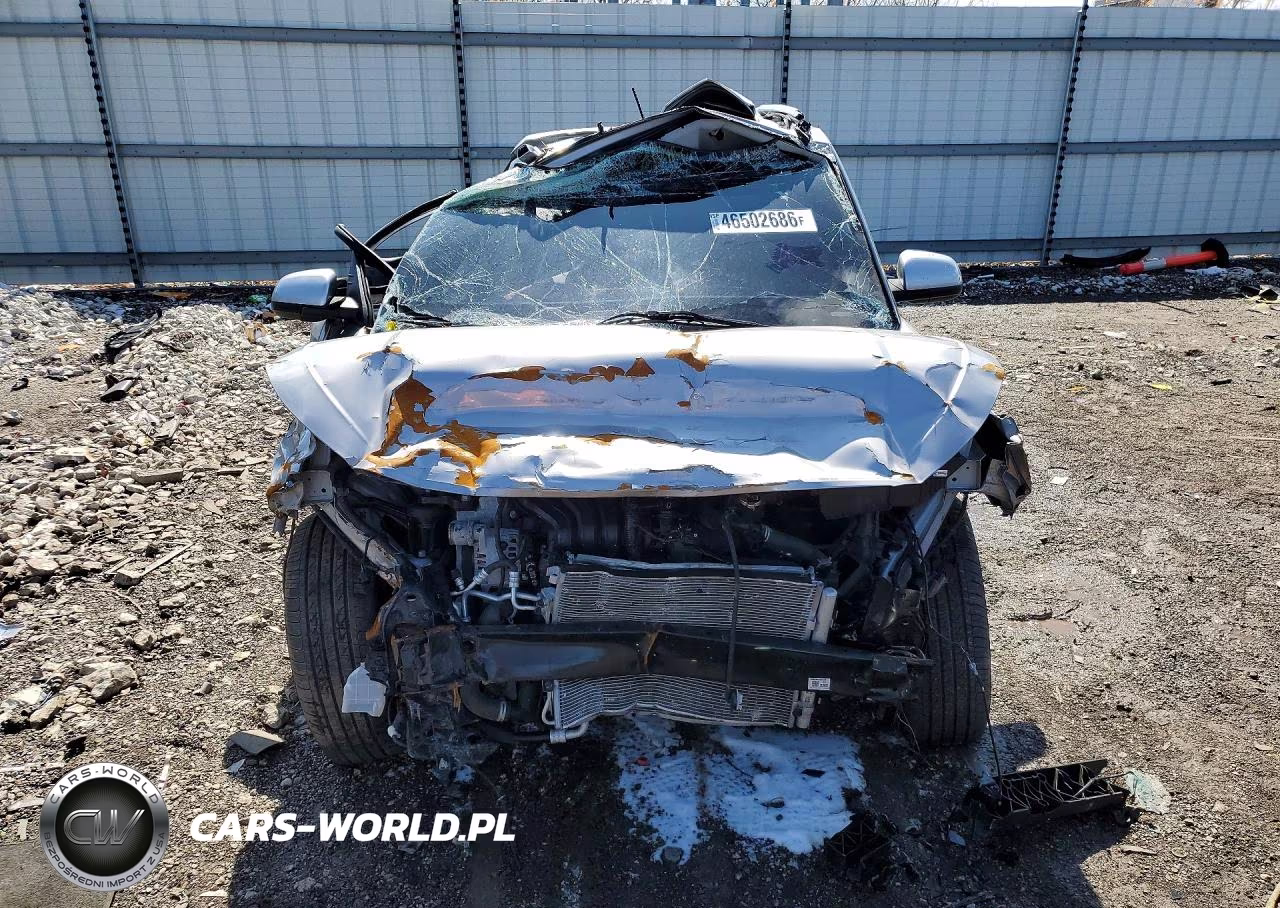 2025 Hyundai Venue Sel VIN:KMHRC8A3XSU409393 - 5
