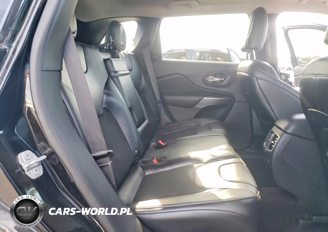 2019 Jeep Cherokee Latitude Plus VIN:1C4PJLLN3KD171308 - 11