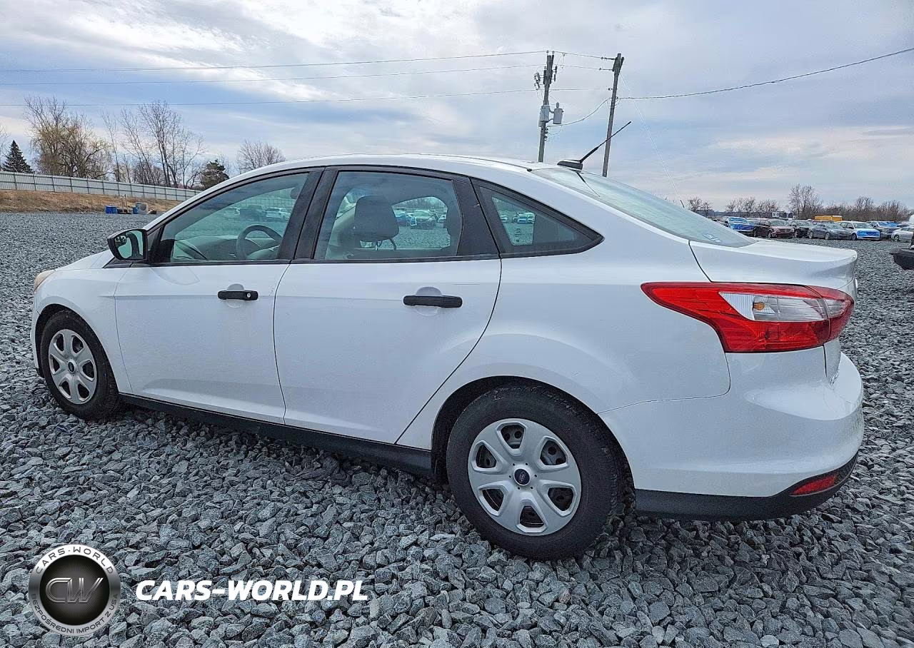 2013 Ford Focus S VIN:1FADP3E25DL348864 - 2