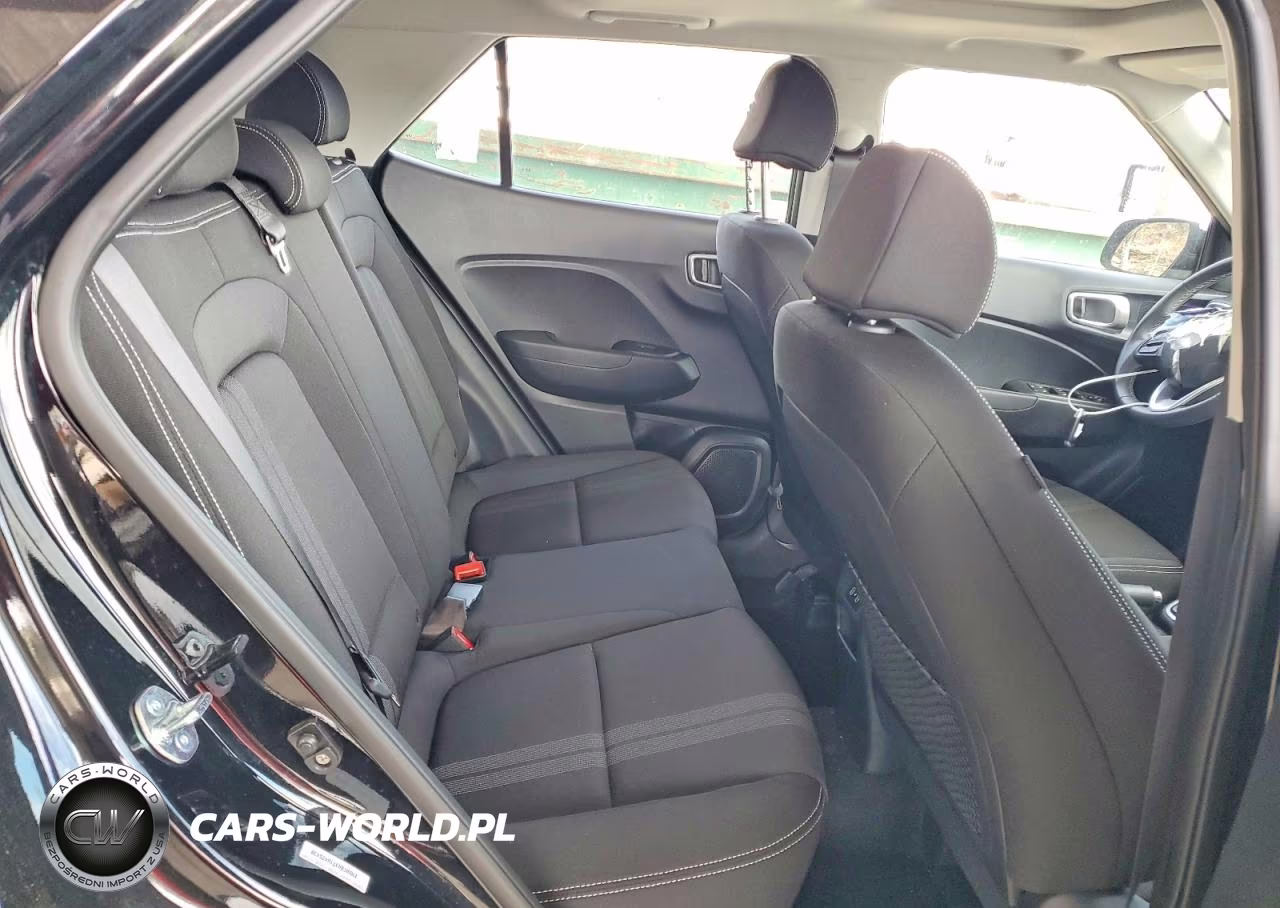 2026 Hyundai Venue Sel VIN:KMHRC8A37TU425438 - 10