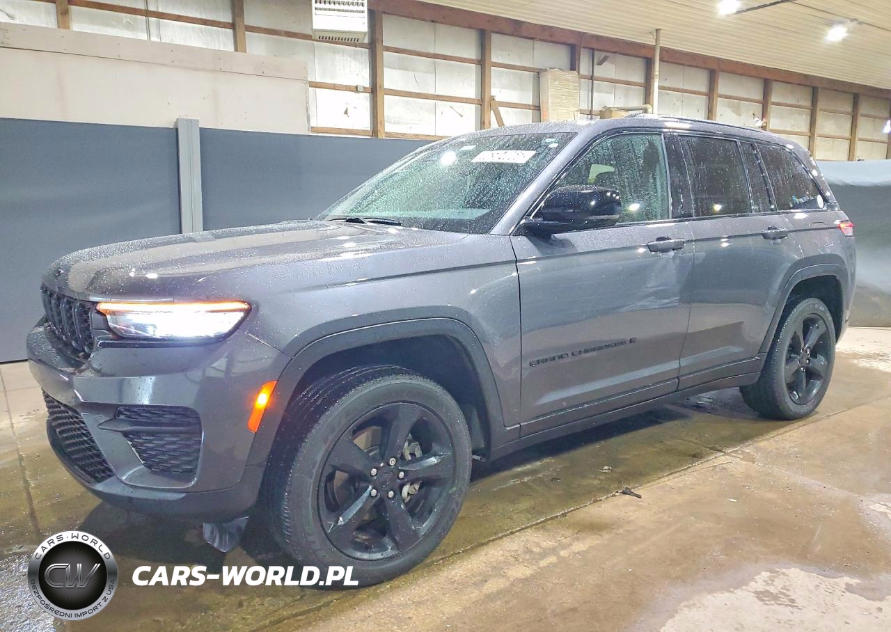 2024 Jeep Grand Cherokee Laredo