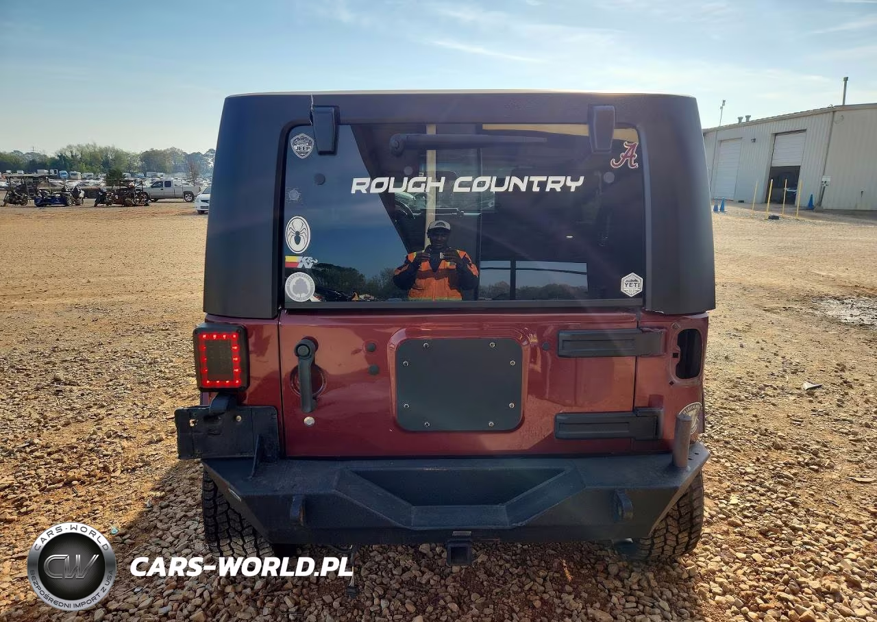 2008 Jeep Wrangler Unlimited Sahara VIN:1J4GA59148L611707 - 6