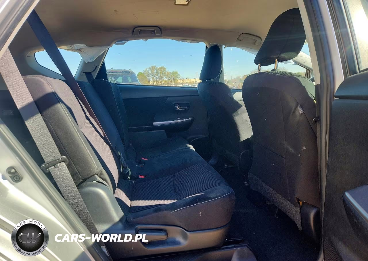 2015 Toyota Prius V Two VIN:JTDZN3EU8FJ031764 - 10