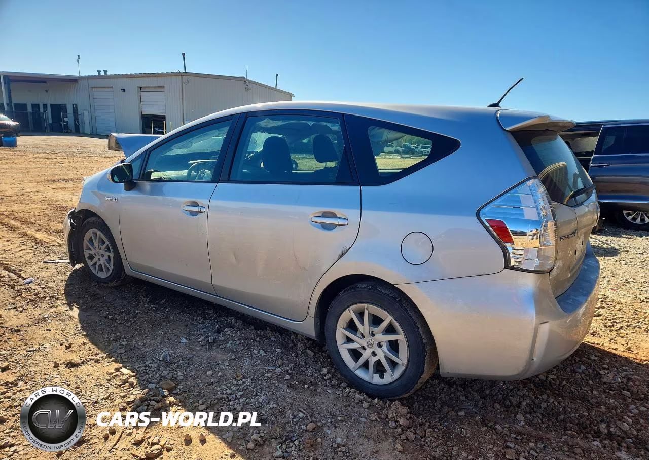 2015 Toyota Prius V Two VIN:JTDZN3EU8FJ031764 - 2