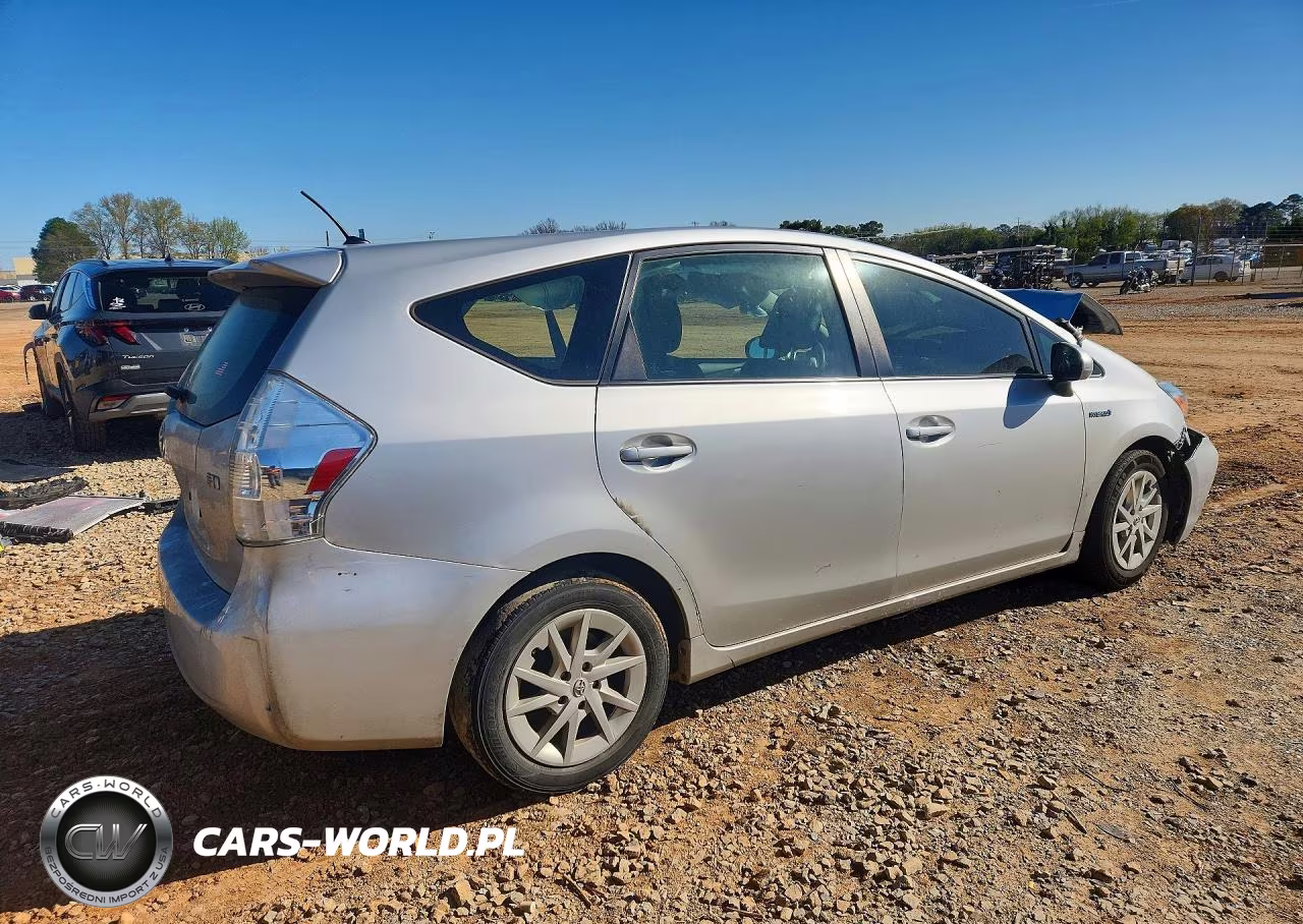 2015 Toyota Prius V Two VIN:JTDZN3EU8FJ031764 - 3