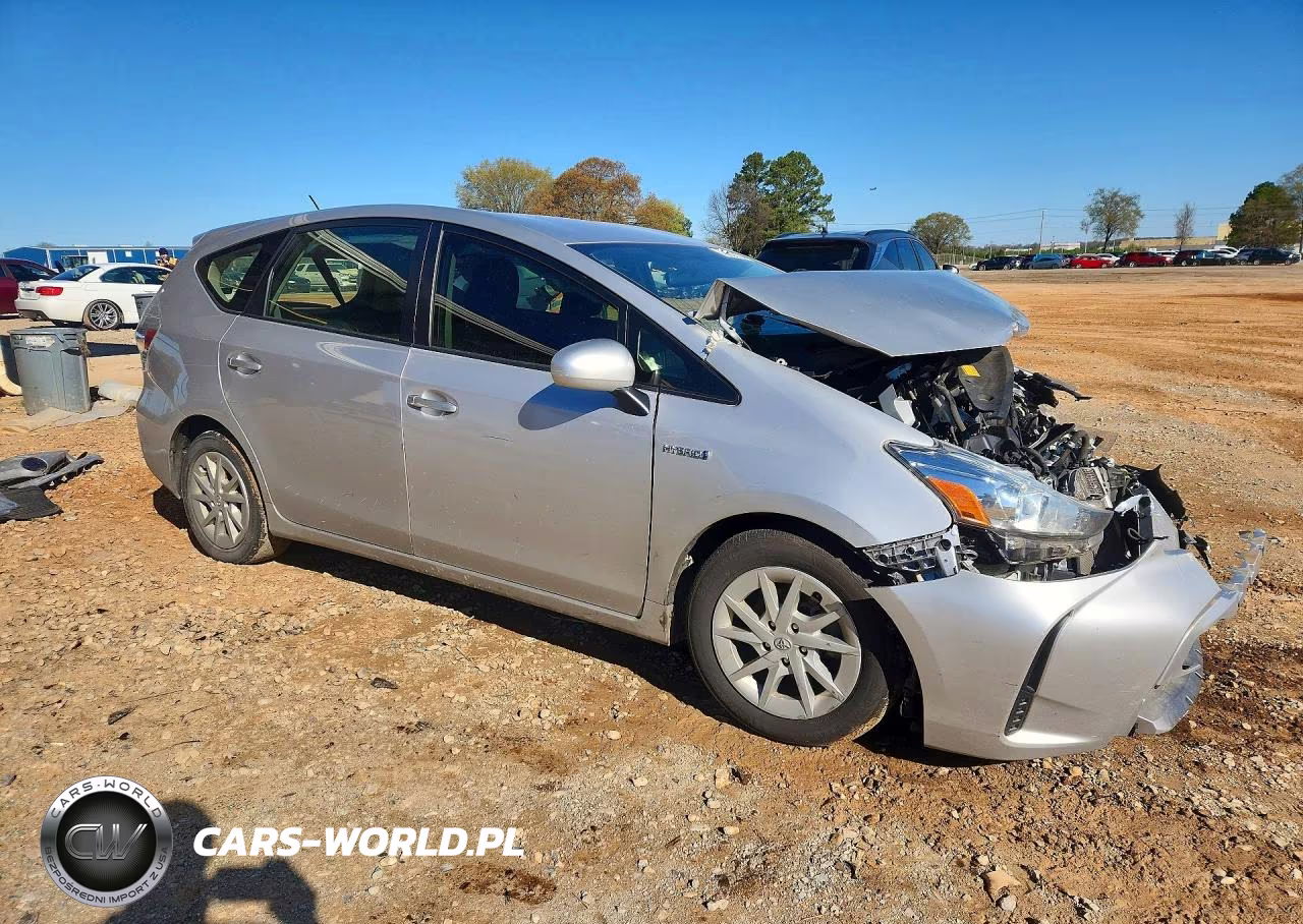 2015 Toyota Prius V Two VIN:JTDZN3EU8FJ031764 - 4