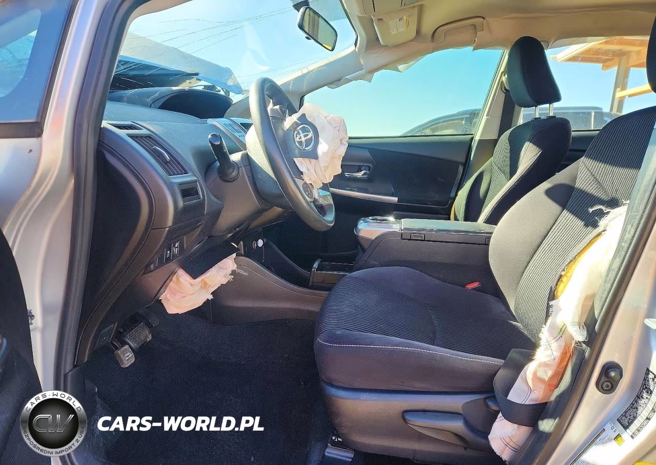2015 Toyota Prius V Two VIN:JTDZN3EU8FJ031764 - 7