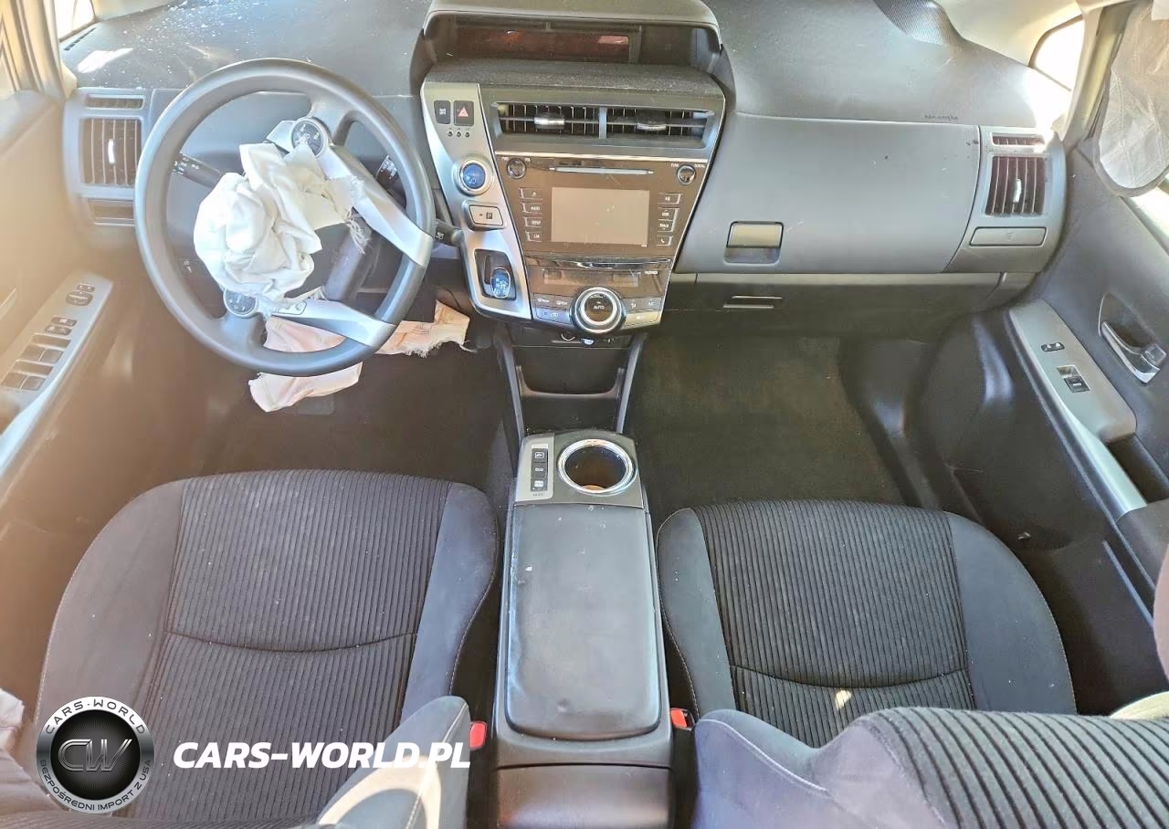2015 Toyota Prius V Two VIN:JTDZN3EU8FJ031764 - 8