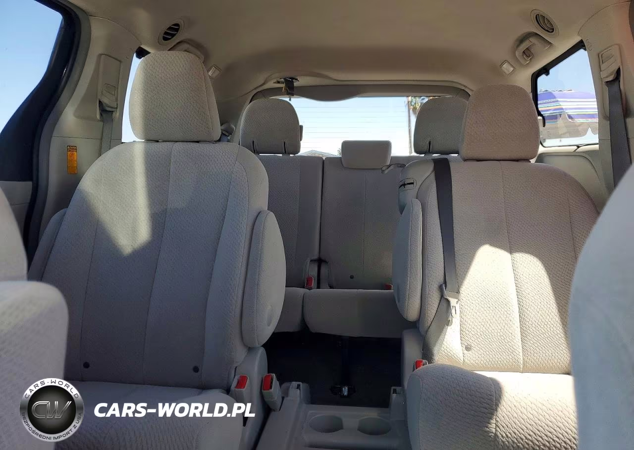 2013 Toyota Sienna Le 8-Passenger VIN:5TDKK3DC7DS404361 - 10