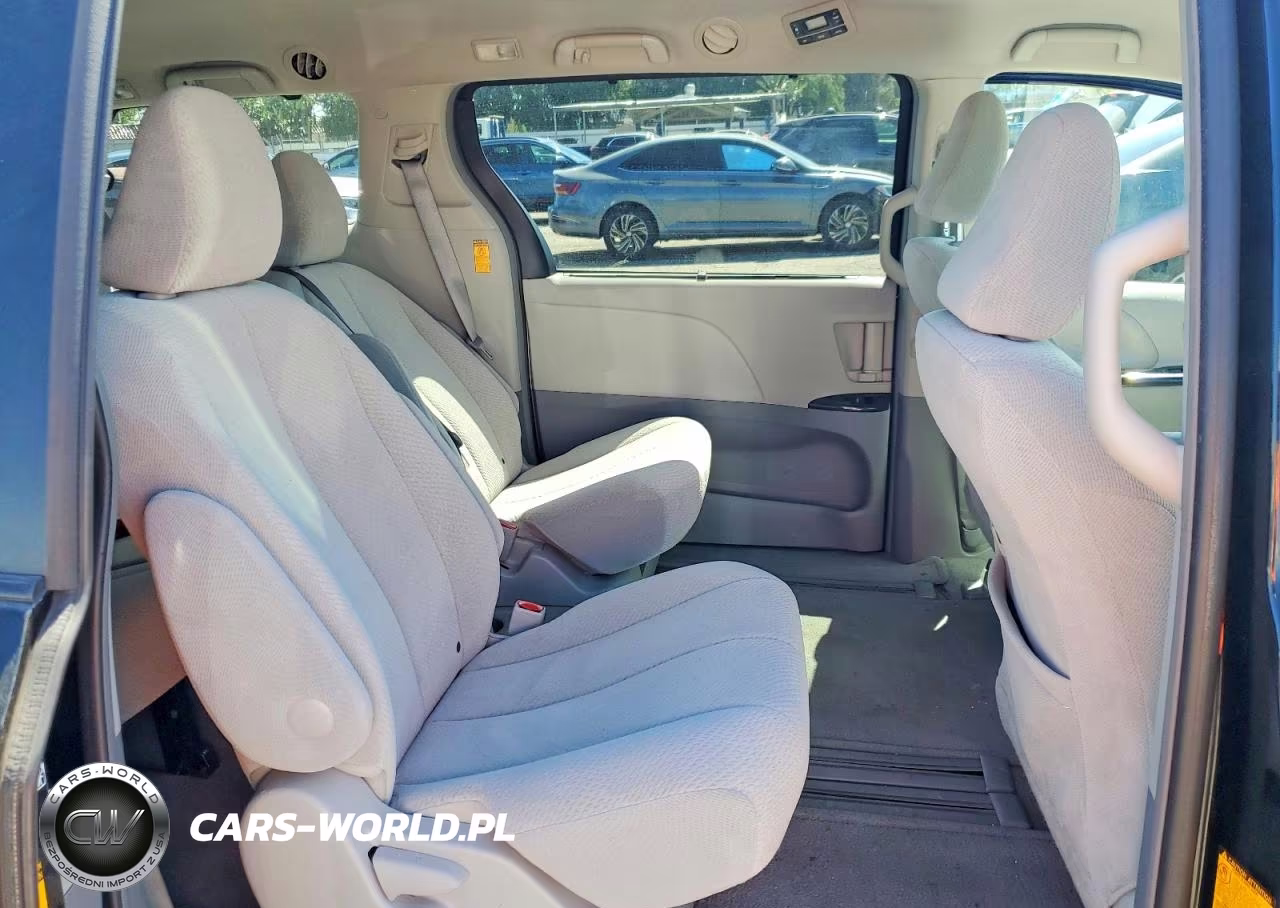 2013 Toyota Sienna Le 8-Passenger VIN:5TDKK3DC7DS404361 - 11
