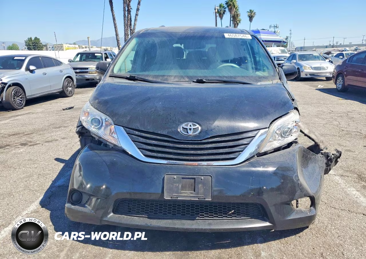 2013 Toyota Sienna Le 8-Passenger VIN:5TDKK3DC7DS404361 - 5