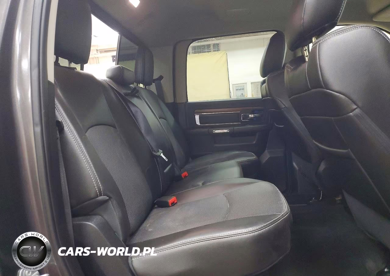 2015 Ram 1500 Laramie VIN:1C6RR7VM5FS563793 - 10