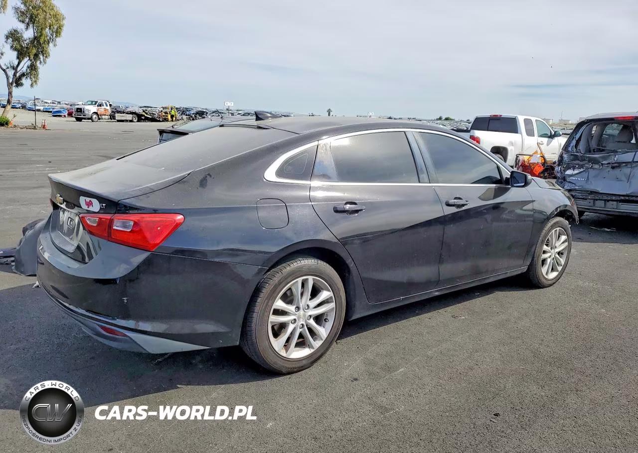 2017 Chevrolet Malibu Lt VIN:1G1ZE5ST9HF130938 - 3