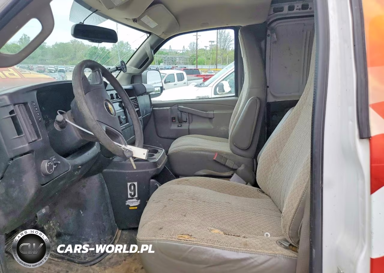 2017 Chev Express G2500 VIN:1GCWGAFF3H1107914 - 7