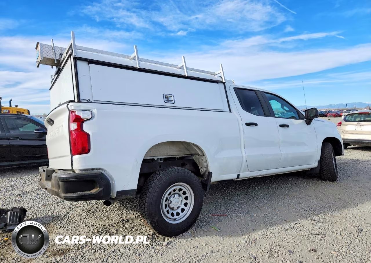 2020 Chevrolet Silverado K1500 VIN:1GCRYAEH4LZ245761 - 3