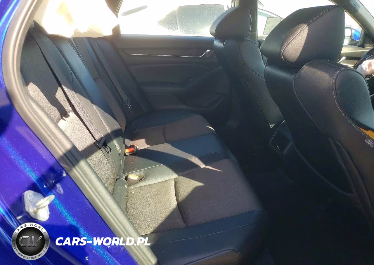 2018 Honda Accord Sport VIN:1HGCV1F38JA127212 - 10