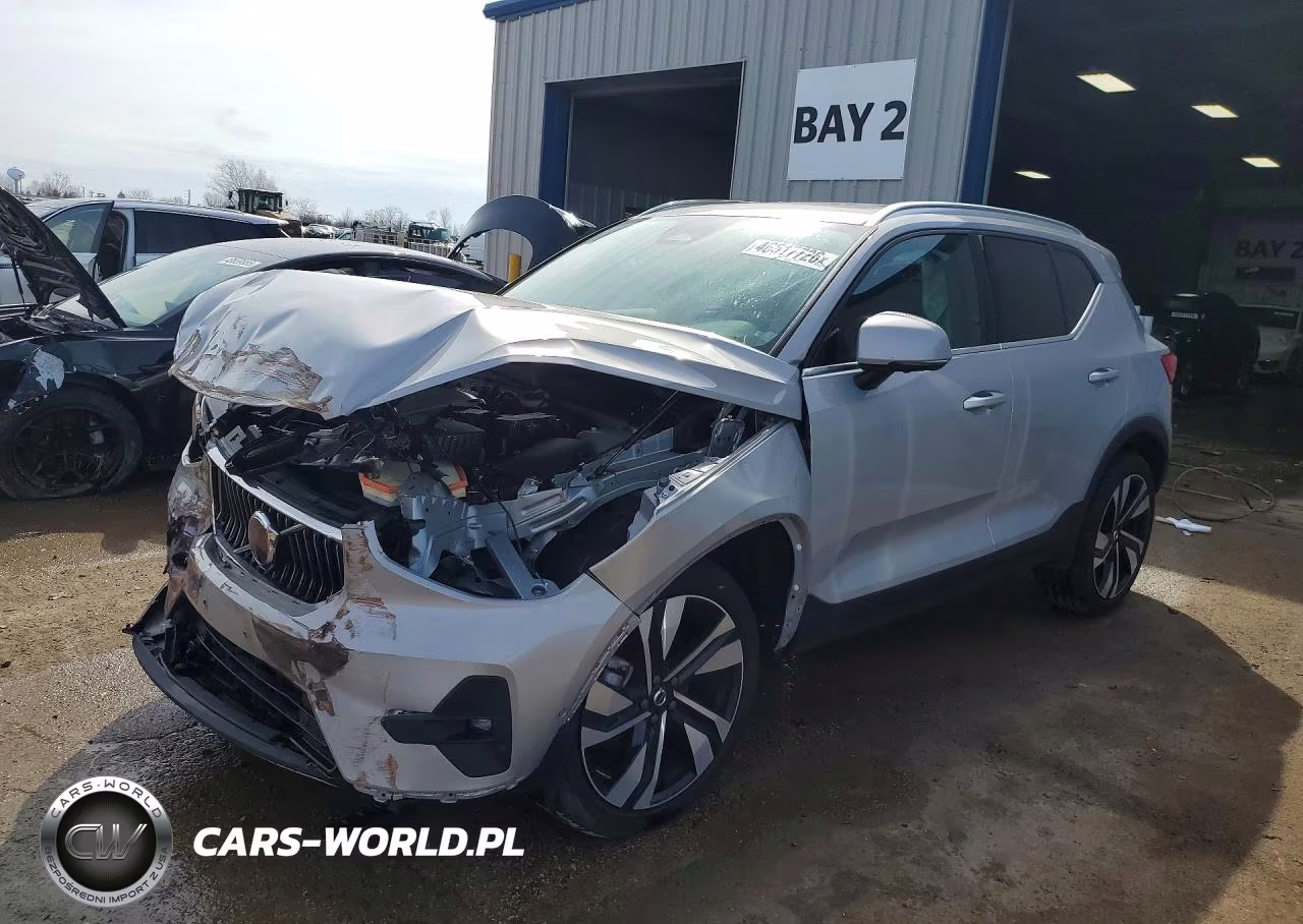 2024 Volvo Xc40 Ultimate – zdjęcie 1 z 13