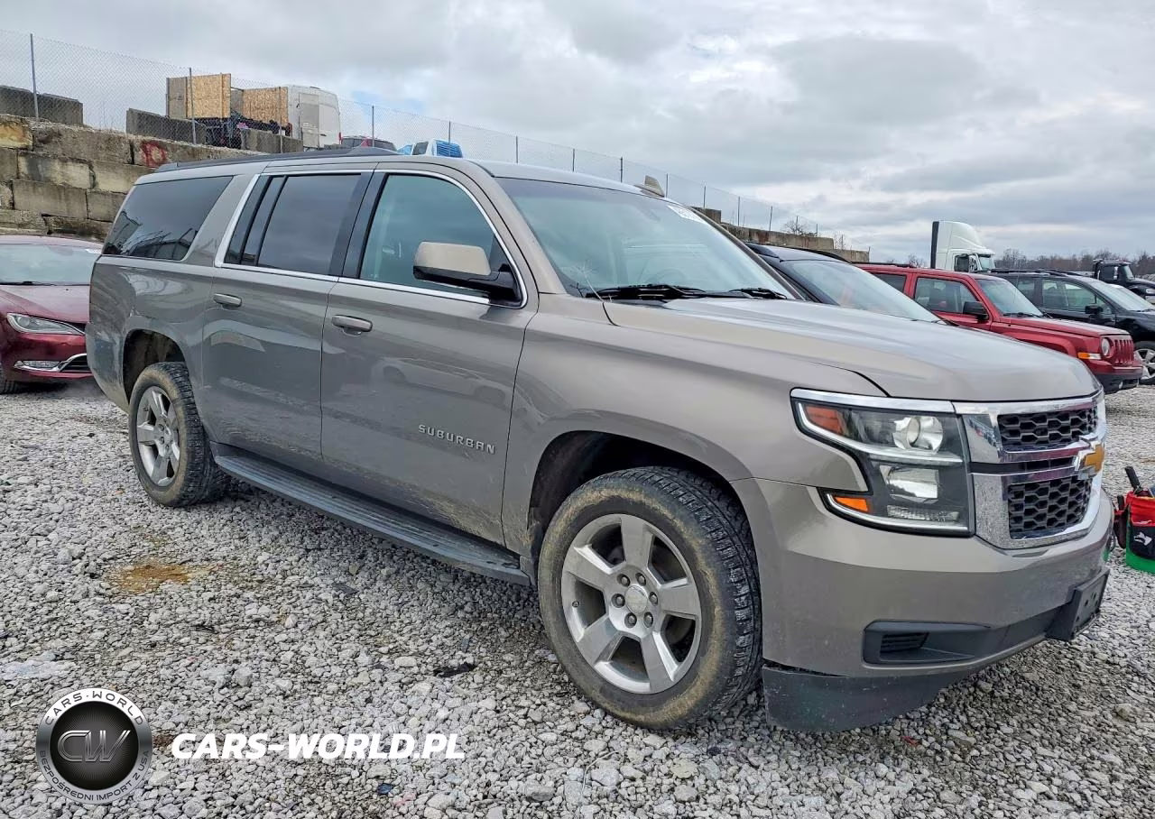 2018 Chevrolet Suburban K1500 Ls VIN:1GNSKGKC0JR310530 - 4