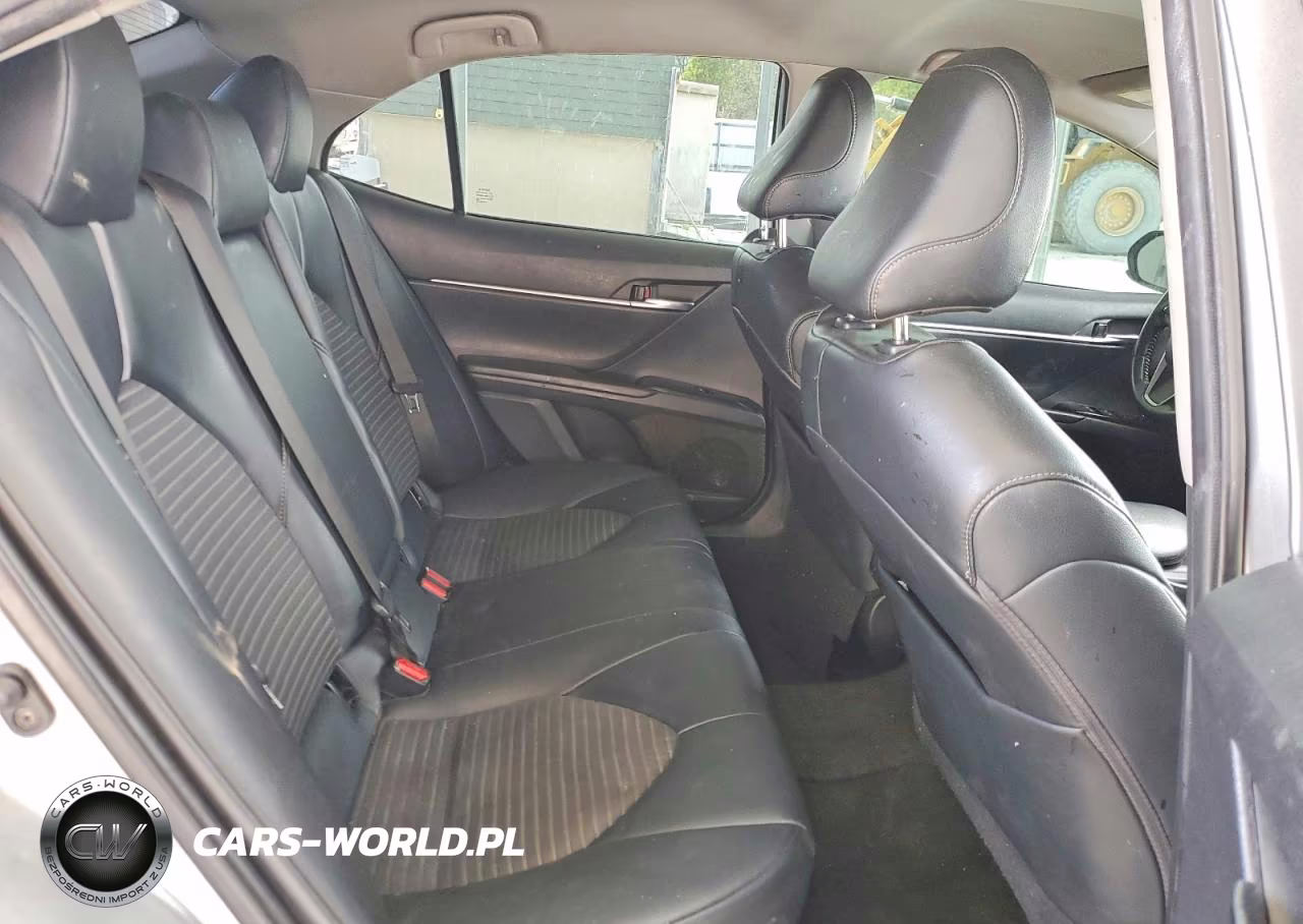 2020 Toyota Camry Se VIN:4T1G11AK5LU889596 - 10